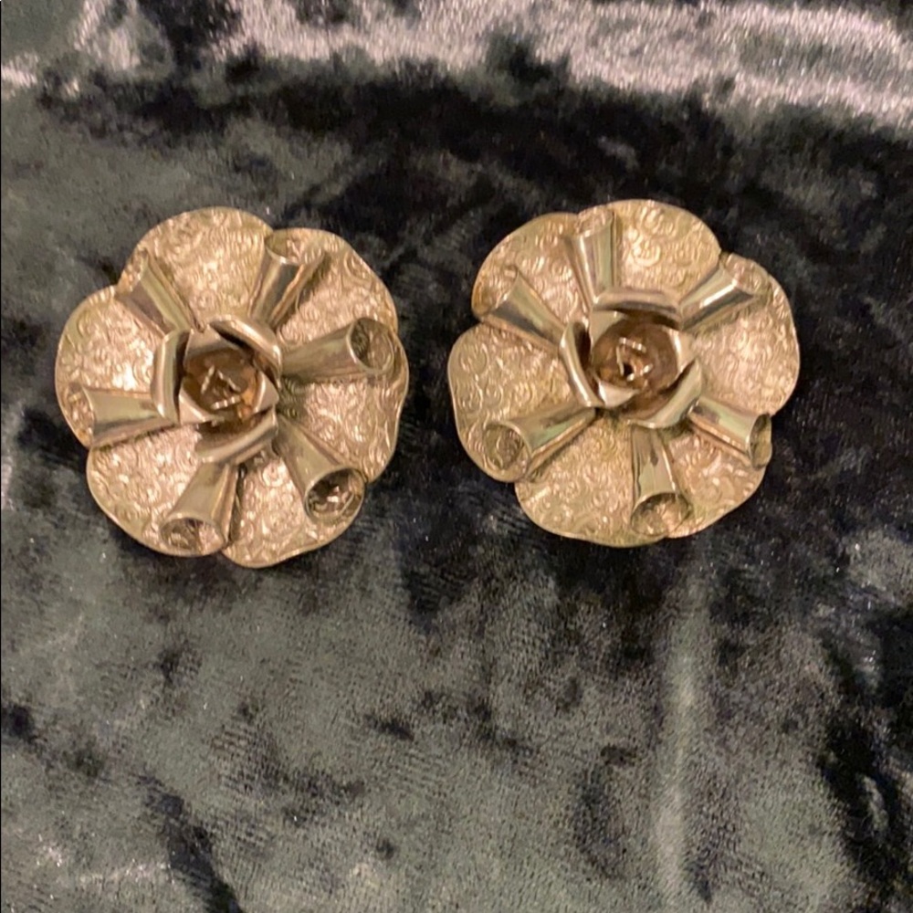 Vintage clip earrings